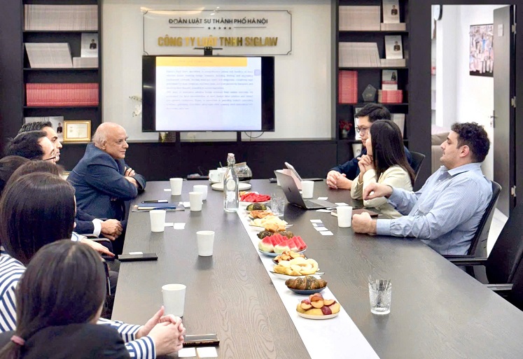doan luat su quoc te league of lawyers den tham lam viec tai siglaw 1 Đoàn luật sư quốc tế League of Lawyers đến thăm & làm việc tại Siglaw
